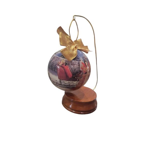 Vintage 1997 4" Holiday Barbie Decoupage Ornament Wooden Stand IN BOX Christmas - Picture 4 of 7